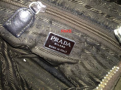 prada geldbörse fake erkennen|authentic prada handbags.